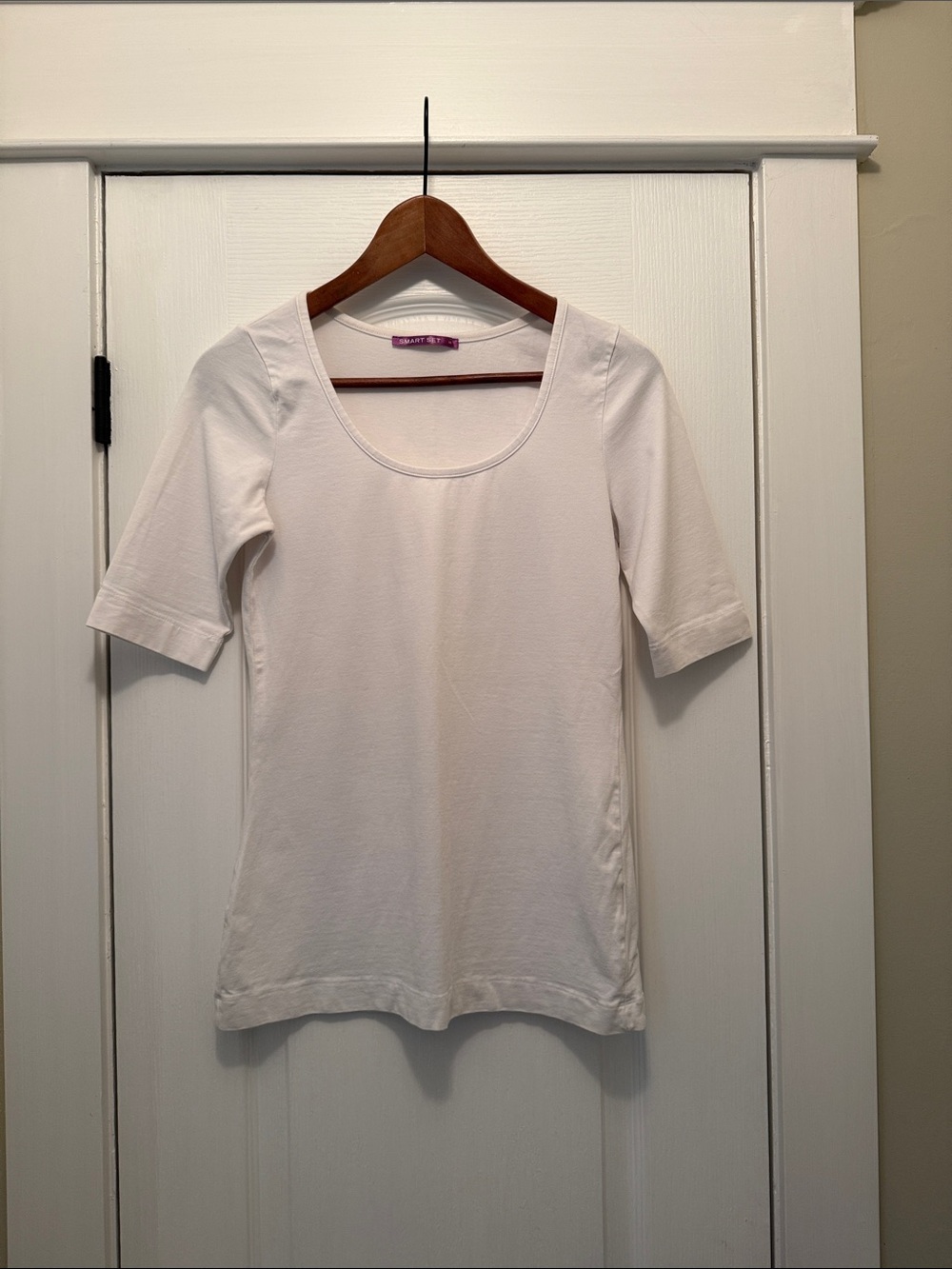 Smart Set White Scoop Neck Elbow Sleeve Tee